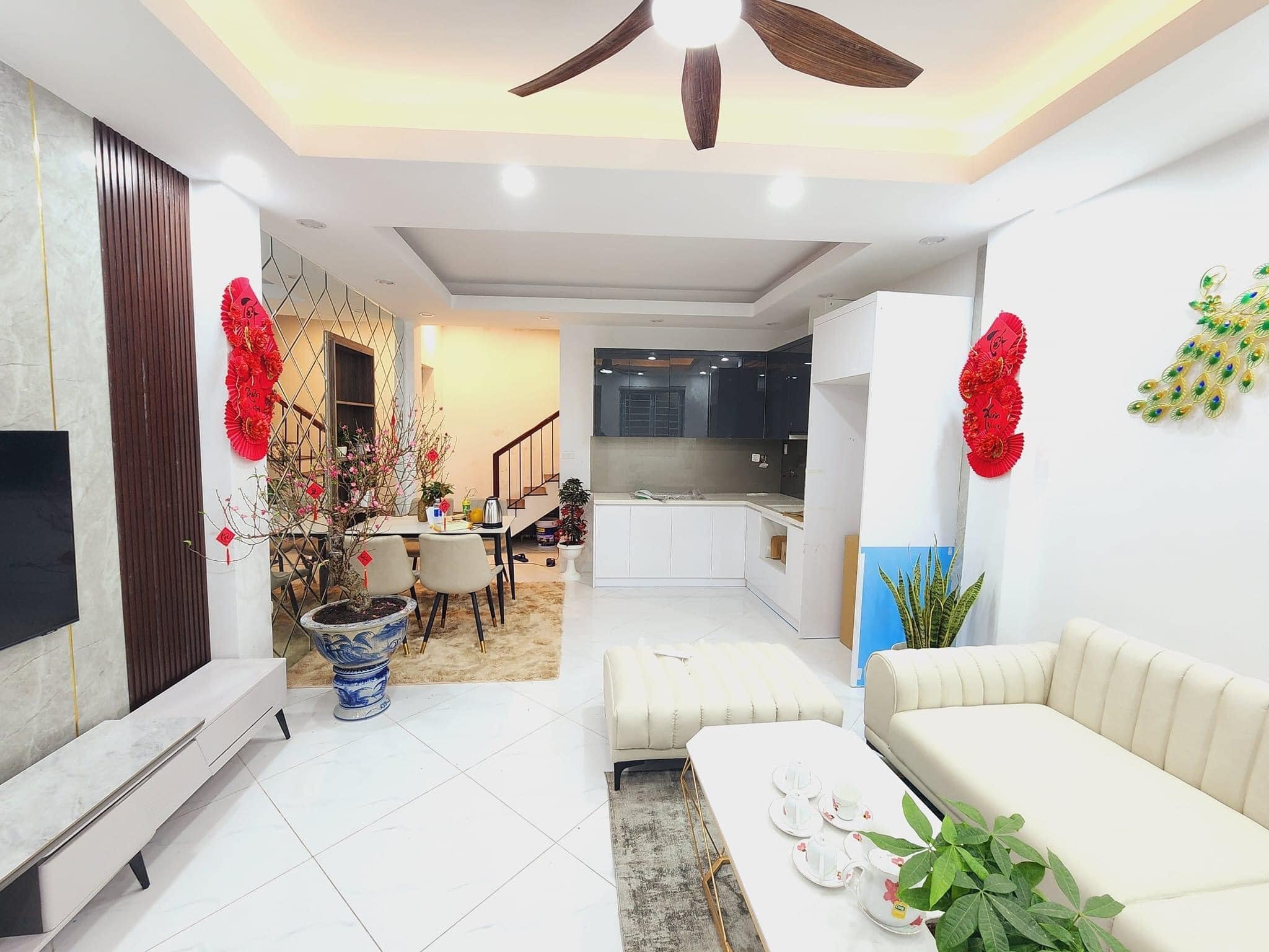 BÁN NHÀ ĐẸP Ở LUÔN - GẦN PHỐ - NGUYỄN TRÃI #THANHXUÂN - NGÕ BA GÁC TRÁNH - SỔ ĐỎ VUÔNG VẮN - TIỆN ÍCH BẠT NGÀN