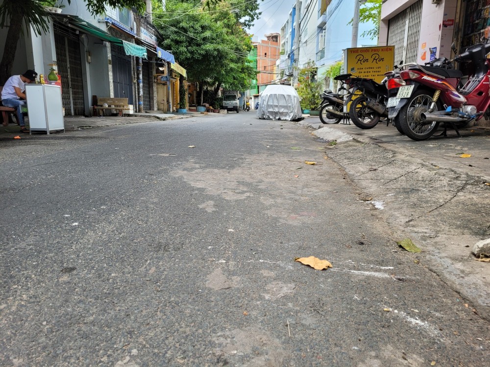 Nhà 5 tầng, 5.5m x 17m Phường 15 Quận Tân Bình giá còn 10.3 tỷ.