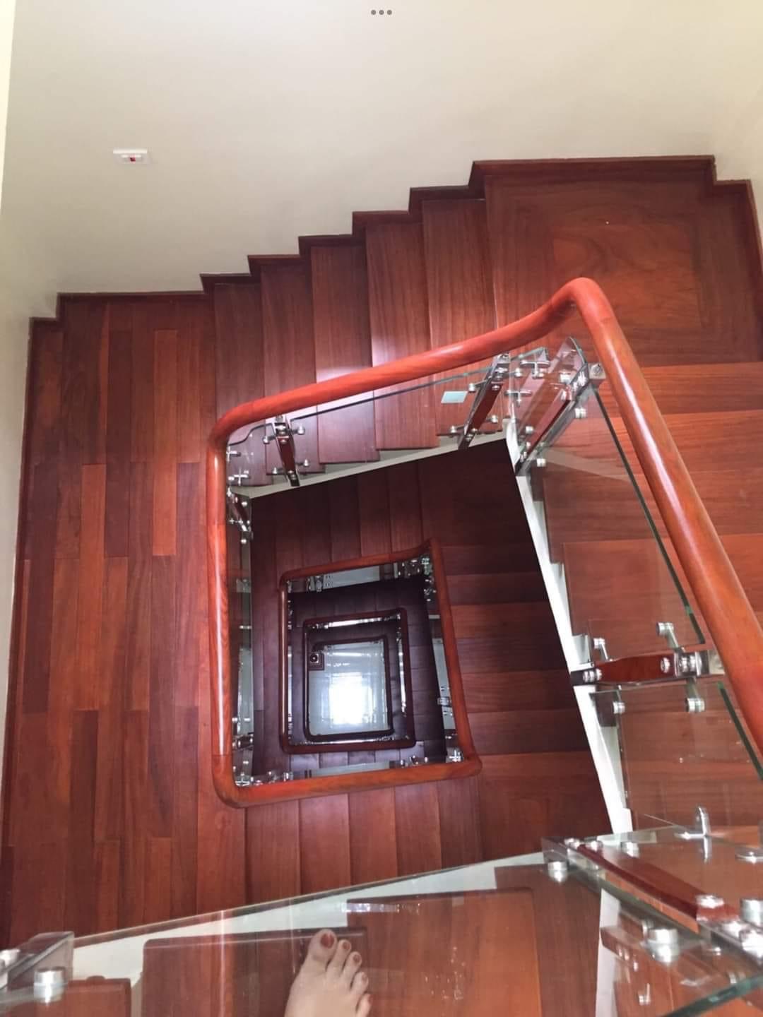 Bán nhà phố Chiến Thắng, Hà Đông, Dt: 46m2, 6 tầng