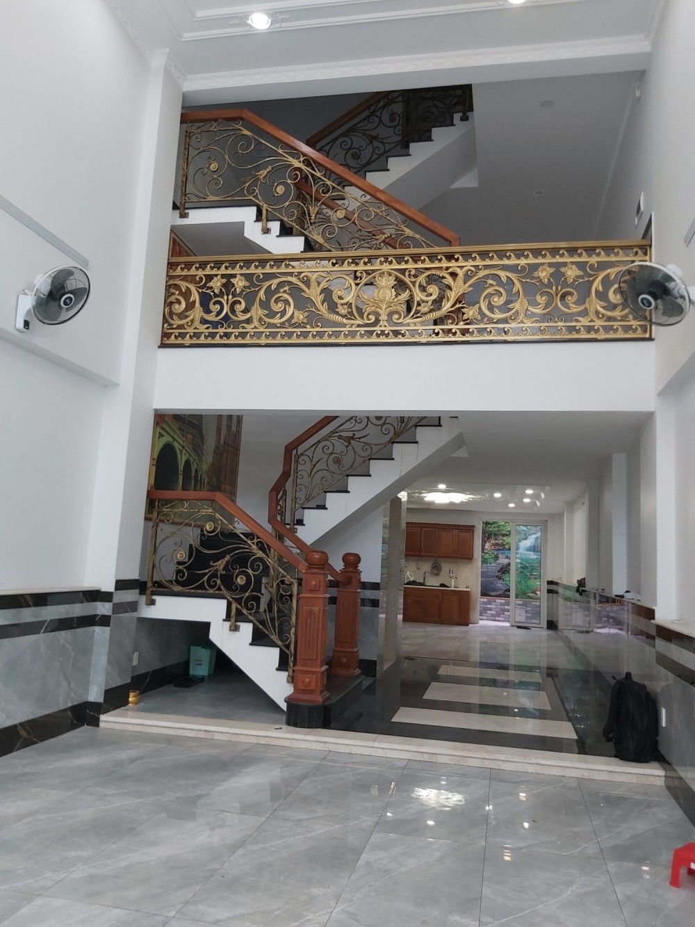 Nhà 7 tầng, 5m x 32m mặt tiền đường Nguyễn Ảnh Thủ, Quận 12, giá chào 21 tỷ.