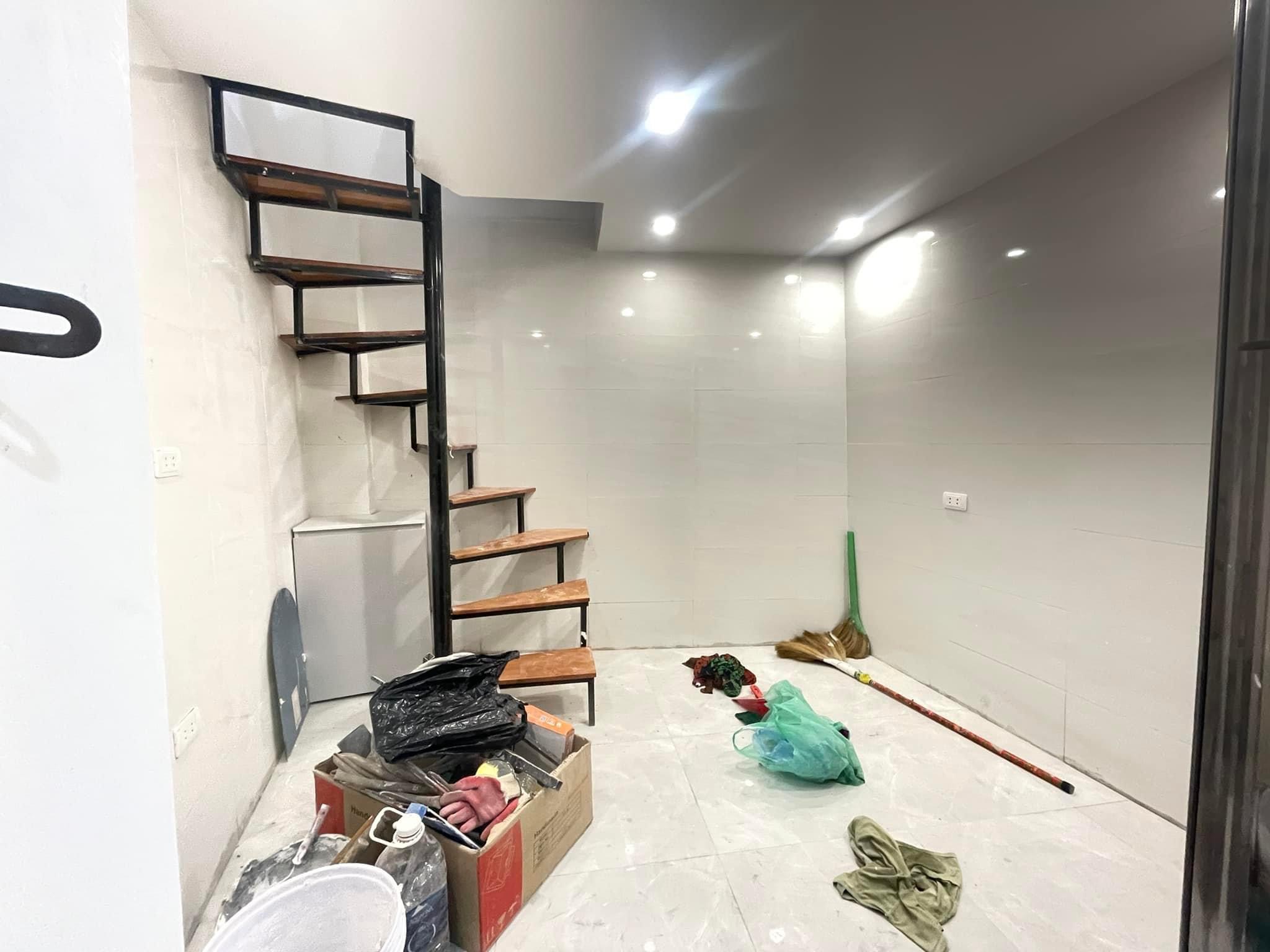 Chỉ 1,5 tỷ có ngay nhà Trần Khát Chân 5 tầng vị trí hiếm ,trung tâm phố