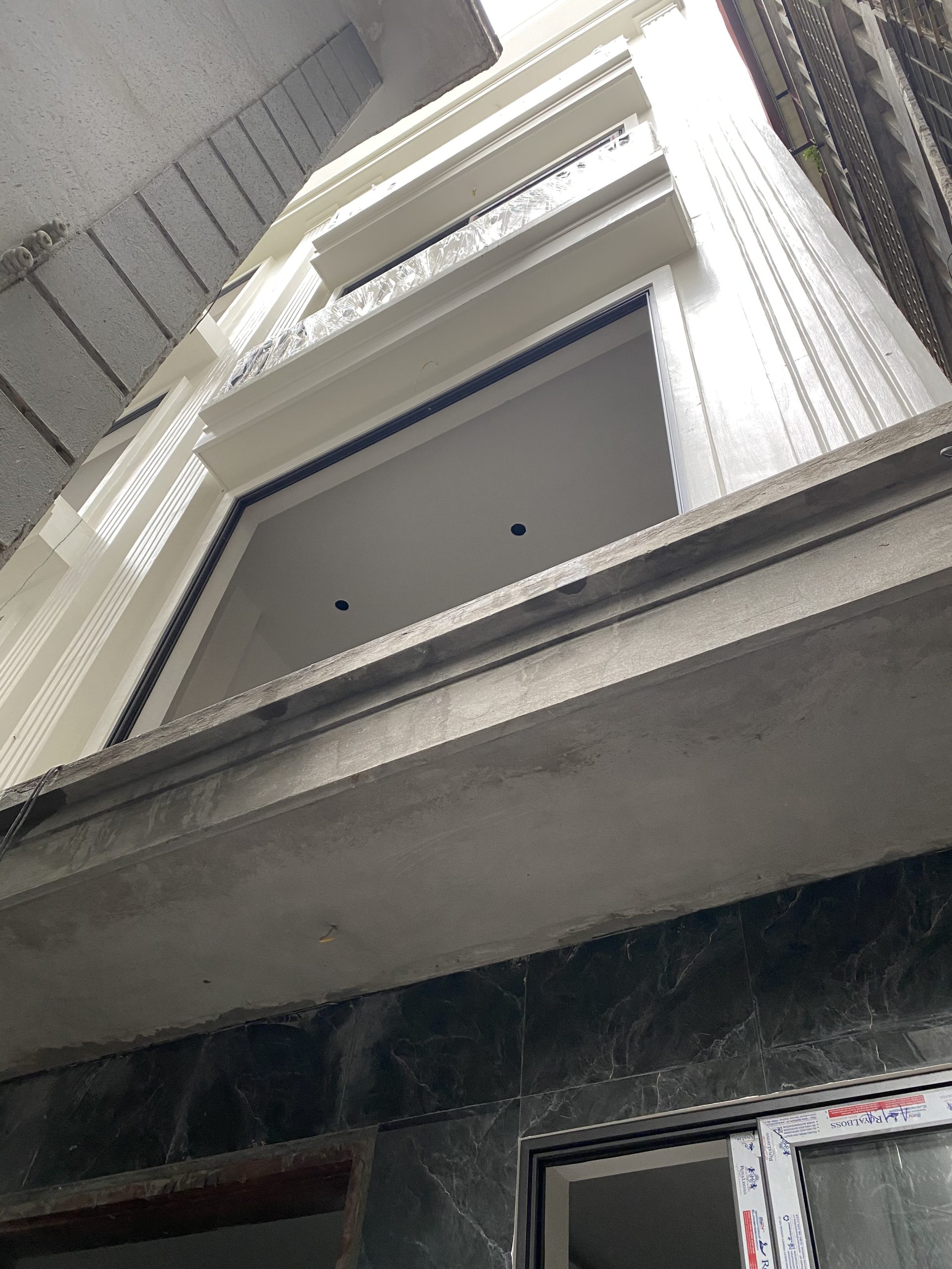 Nhà mới đường Cầu Giấy, thơm mùi sơn,31m,4,95 tỷ