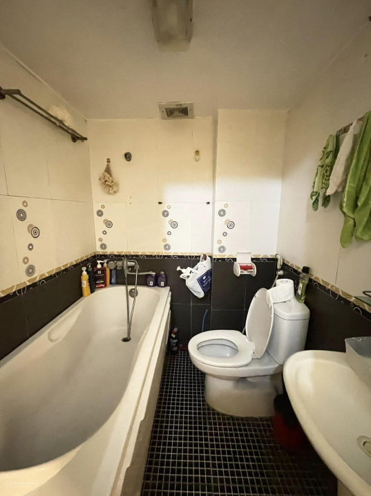 BÁN NHÀ HOÀNG QUỐC VIỆT QUẬN CẦU GIẤY, 5M Ô TÔ ĐỖ NGÀY ĐÊM, CHỦ XÂY TÂM HUYẾT CHỈ NHỈNH 5 TỶ