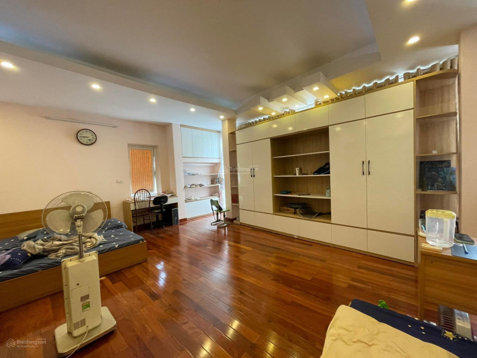 BÁN NHÀ PHỐ NGỌC KHÁNH, BA ĐÌNH, TẶNG NỘI THẤT, 35M2 4T MT4M, GIÁ 3.85 TỶ