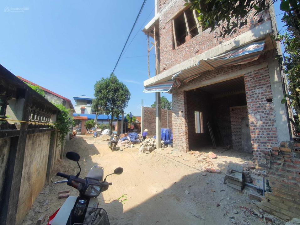 Bán 155m2 đất nền Tân Xã, thôn 2, sát công nghệ cao Hòa Lạc. Gần FPT đường ô tô vào tận đất