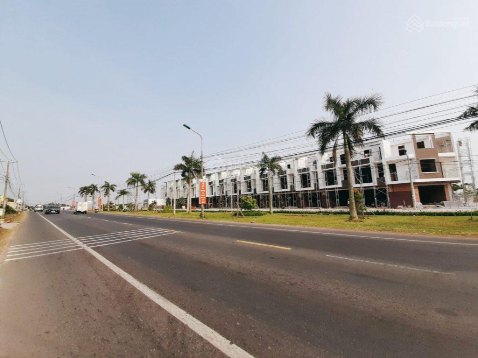 Bán 2 lô đất ngay chợ Lộc An - khu tái định cư sân bay đường 769. LH 0966 167 676