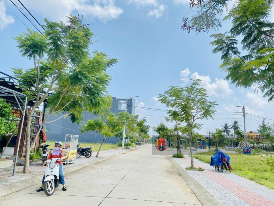 Bán 280m2 đất ở hoàn toàn tại Bình Sơn giá chỉ 6.2 triệu/m2