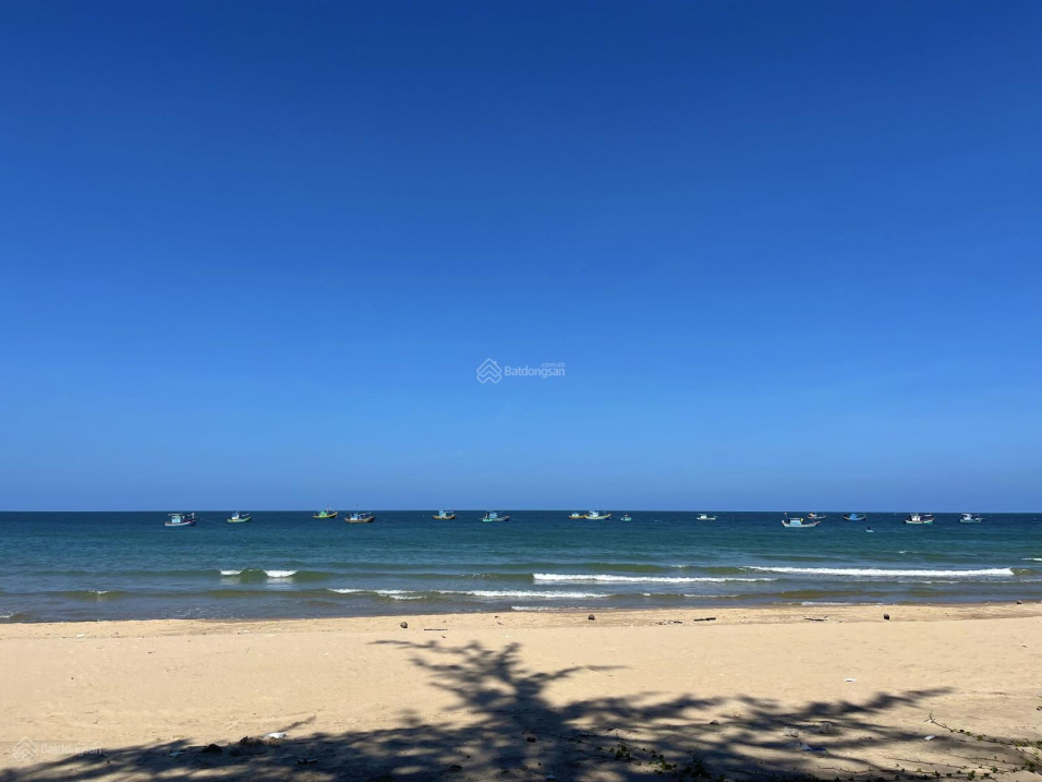 Bán 3195m2 mặt tiền biển Nguyễn Cơ Thạch, Mũi Né, kế Marina