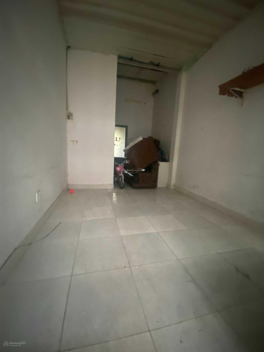 Bán 38m2 đất Thạch Bàn, Cổ Linh, có sẵn nhà C4 - 2.48 Tỷ