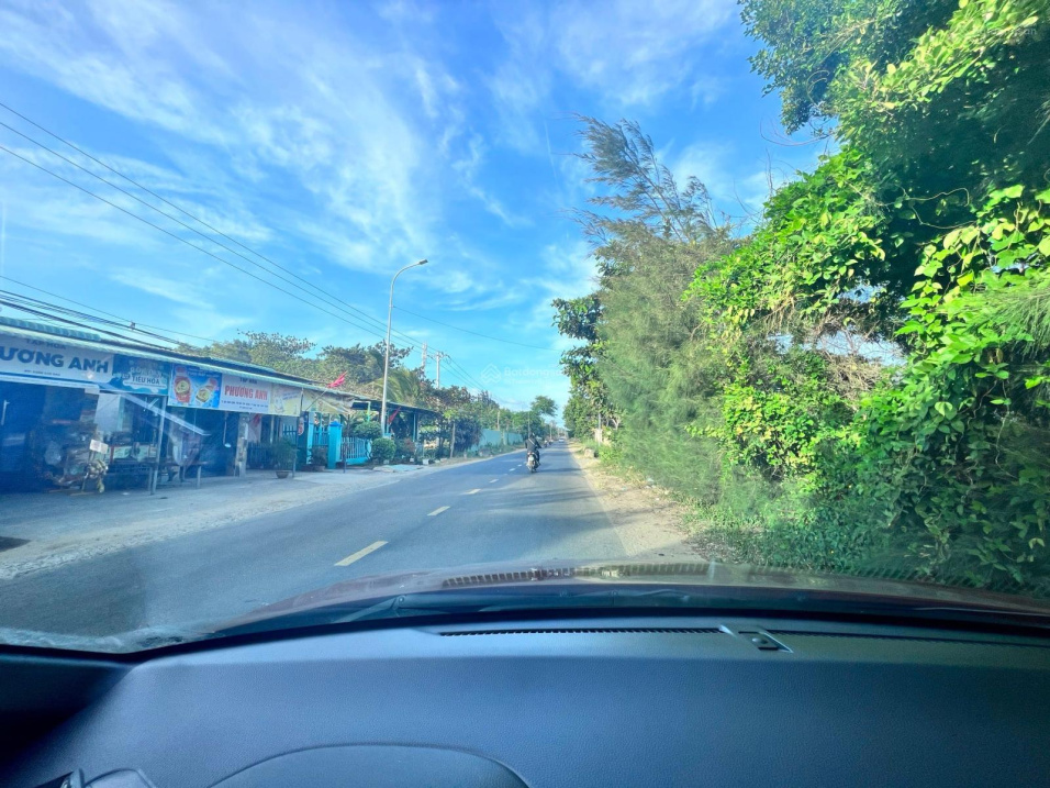 Bán 471m2 đất mặt tiền đường Lạc Long Quân, Tiến Thành