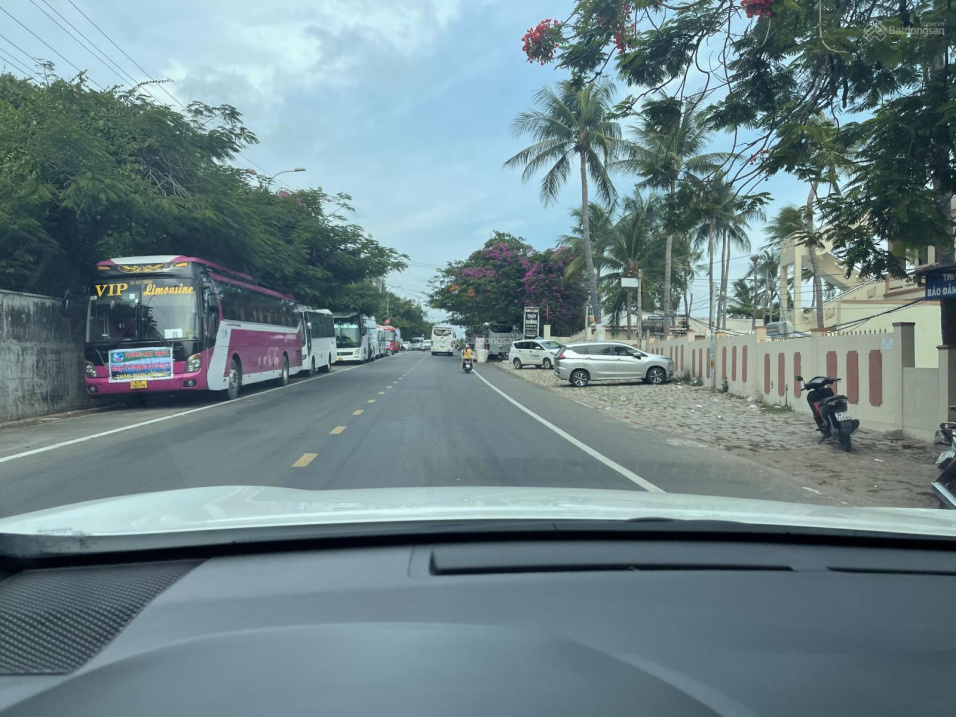 Bán 547m2 mặt tiền Xuân Thuỷ, Mũi Né đối diện Marina Mũi Né