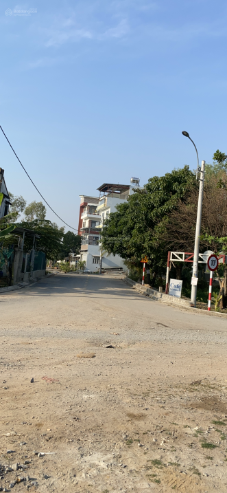 Bán 549m2 đất mặt tiền đường T15 có 514m2 thổ cư sát sông Sài Gòn, đường thông xe tải 10 tấn