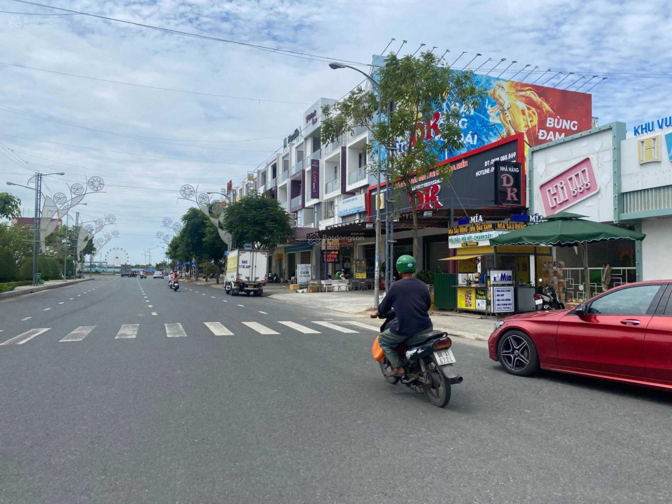 Bán 8 lô p11 góc 3 mặt tiền Phan Thị Ràng - đối diện chợ đêm Phú Cường. Liền kề bệnh viện Đa Khoa