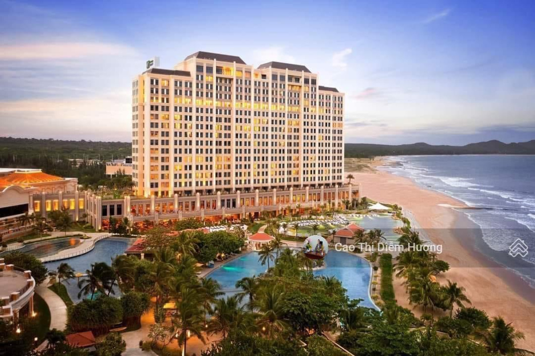 Bán Biệt thự sắp nhận nhà cạnh khách sạn Intercontinental Grand Hồ Tràm 15,9 tỷ đầy đủ nội thất