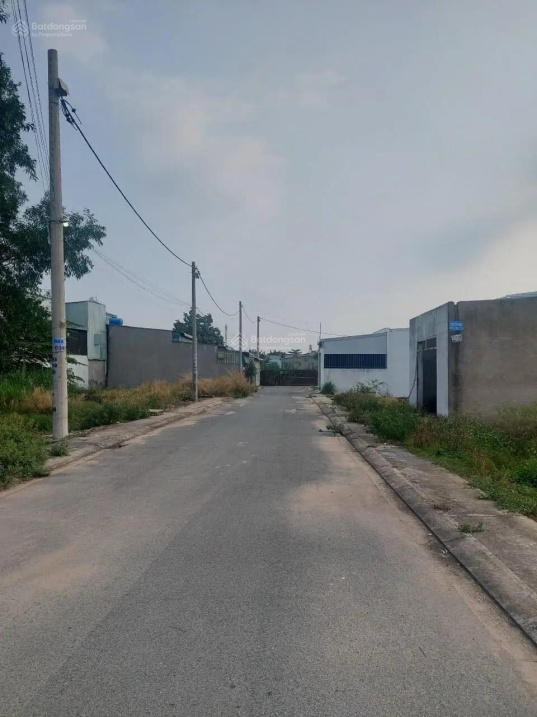 Bán Gấp Lô Đất SHR _ 2 Tỷ 950_ 5 x 18_ Đường 7m _ Gần Chợ Đông Thạnh Hóc Môn