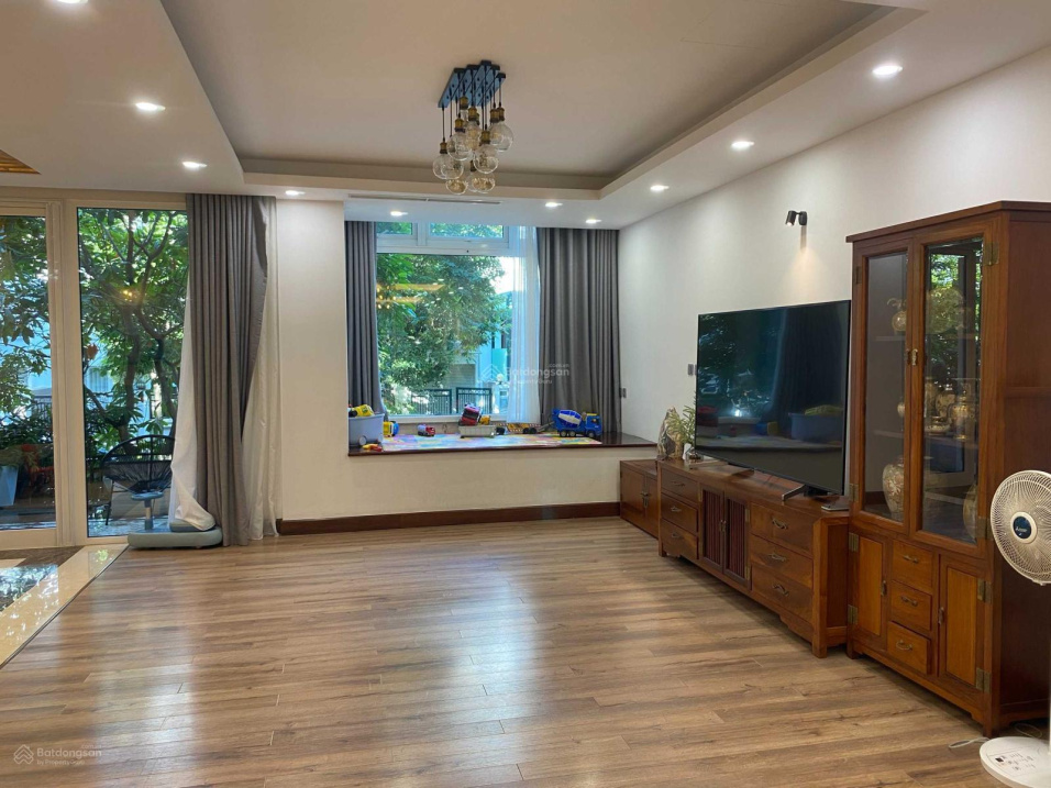 Bán biệt thự 5 phòng ngủ lô K khu ĐT Nam Thăng Long Ciputra Hà Nội giá siêu rẻ. LH 0936 670 899