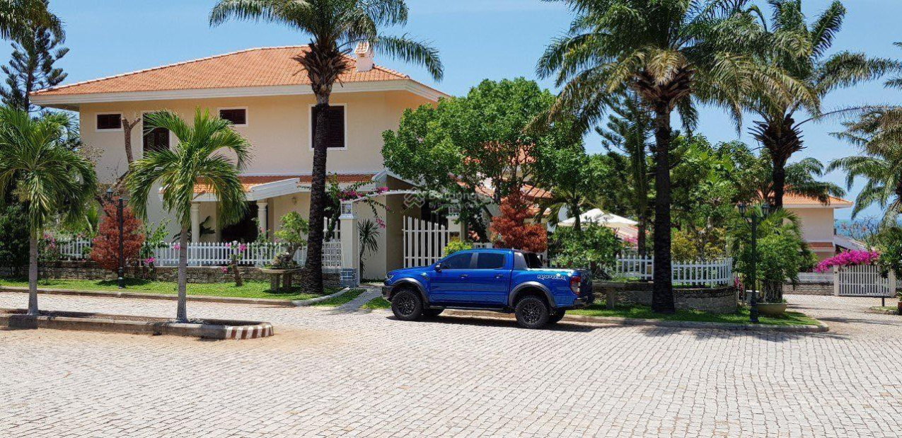 Bán biệt thự Domaine giá rẻ thích hợp đầu tư. lh 0919 080 795 gặp Linh