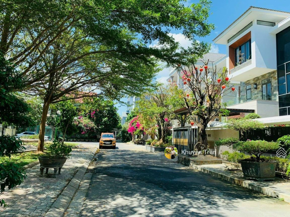 Bán biệt thự khu đô thị Vĩnh Điềm Trung đối diện công viên, đường C3, giá 19 tỷ