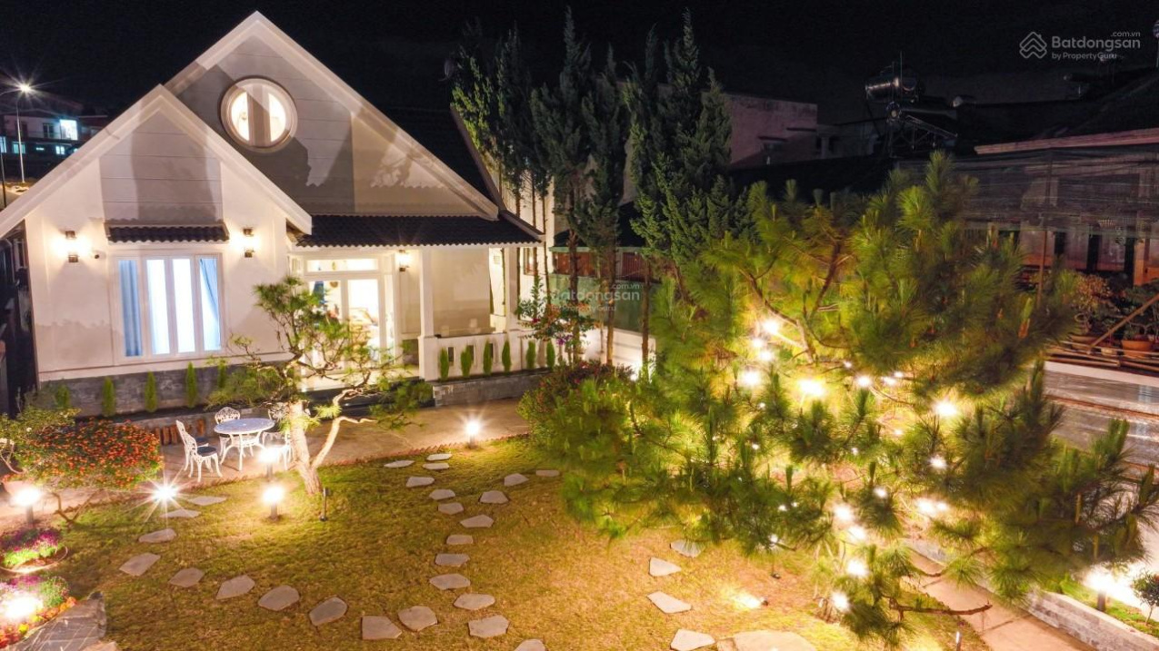 Bán biệt thự ngay trung tâm thành phố - gần trường đại học ĐL - 580m2