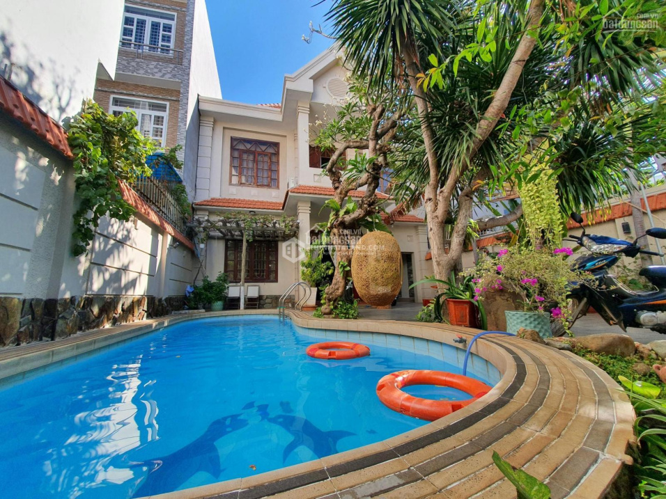 Bán biệt thự sân vườn hồ bơi nghỉ dưỡng gần biển bãi sau DT rộng rãi, không gian riêng