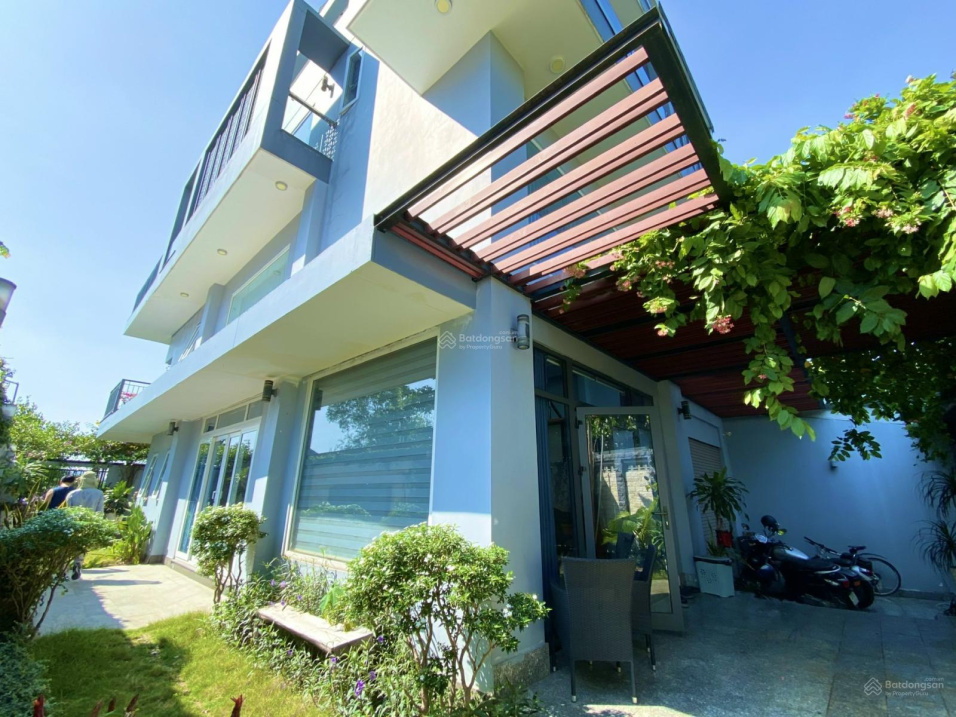 Bán biệt thự sân vườn mặt tiền sông Sài Gòn phường Hiệp Bình Chánh Thủ Đức gần TTTM Gigamall