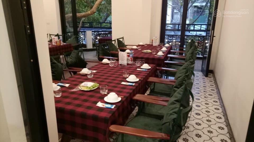 Bán căn biệt thự ở trung tâm TP Hà Nội rộng 366m2 mặt phố chính