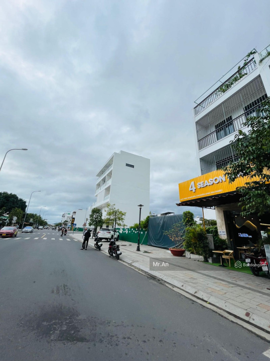 Bán cặp siêu vip đường A4 (Thích Quảng Đức) VCN Phước Long 1 - ngang 10m hiếm