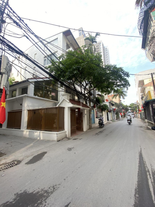 Bán đất 202m2 - MT 8m - lô góc - mặt phố đường Tây Hồ Hà Nội - phù hợp xây vp - KS - căn hộ dịch vỤ