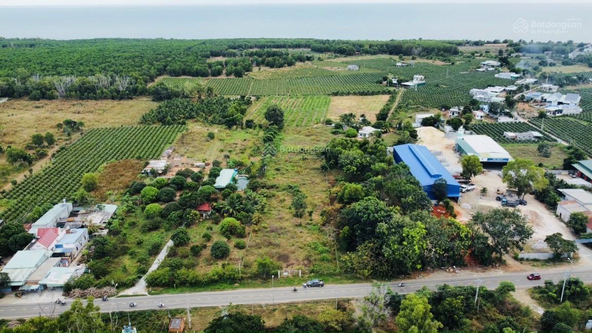 Bán đất 3925m2 mặt tiền Âu Cơ, Tiến Thành kế Novaworld