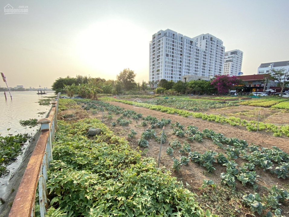 Bán đất biệt thự mặt tiền sông Phạm Văn Đồng ngay TTTM Giga Mall gần ngã tư Bình Triệu. Thủ Đức