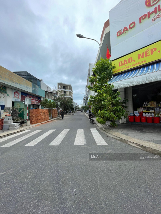 Bán đất góc 2 mặt tiền đường F1 và F4 ngay số 28 TĐC VCN Phước Long