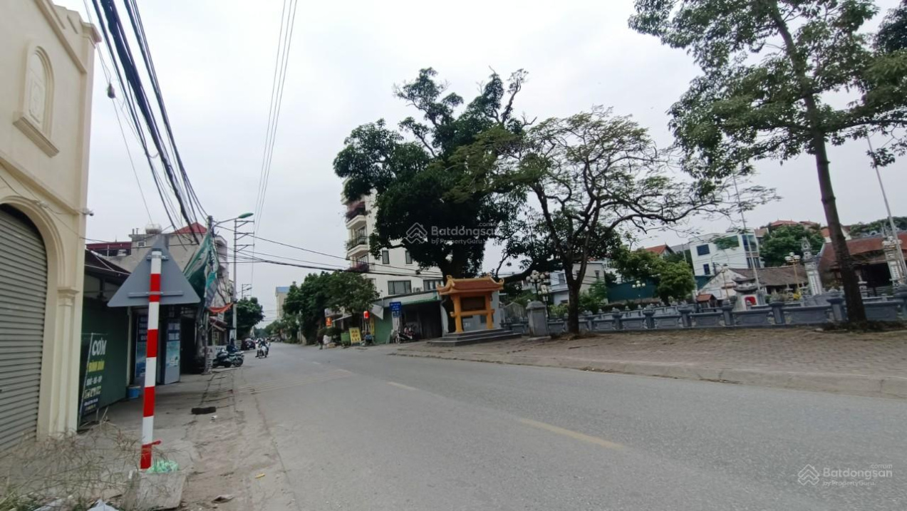 Bán đất mặt đường 422B không vướng quy hoạch, cần bán trước Tết giá rẻ như đất dịch vụ. Chỉ 90tr/m2