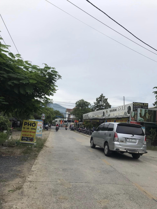 Bán đất sát đường bến xe Cúc Tùng, Vĩnh Trung. Thẳng ra đường 23/10 chỉ 100m (bến xe phía Nam)