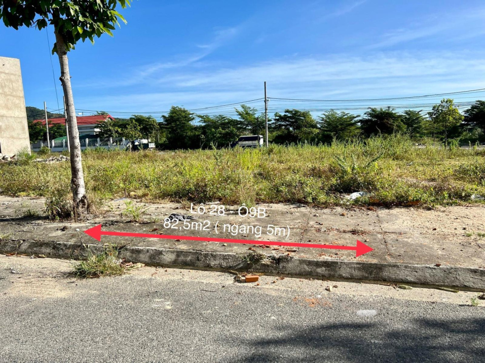 Bán đất tái định cư Đất Lành Xã Vĩnh Thái Nha Trang Lô 28 - Ô9B 82,5m2 (ngang 5m) giá 1,9 tỷ