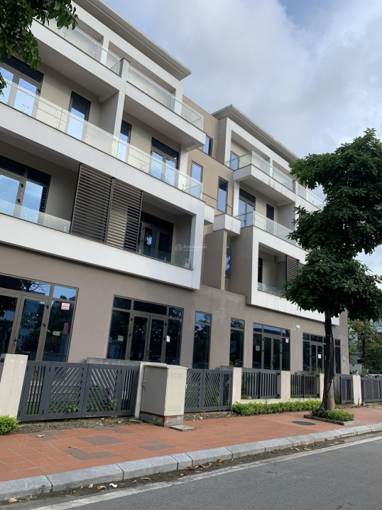 Bán gấp 103m2 MT 7m 4T, vỉa hè oto tránh. Nhà hoàn thiện đẹp, KĐT Đặng Xá - Gia lâm. Giá 10.5tỷ