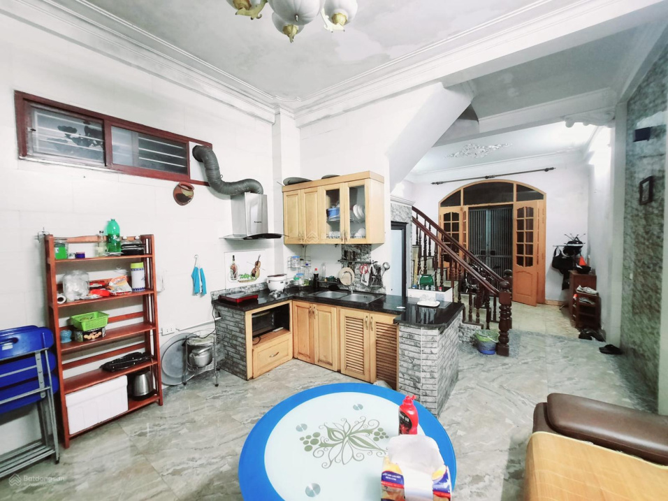 Bán gấp 40m xây 4 tầng Trương Định, Hoàng Mai, ngõ 3 gác cách đường oto 100m sổ đỏ