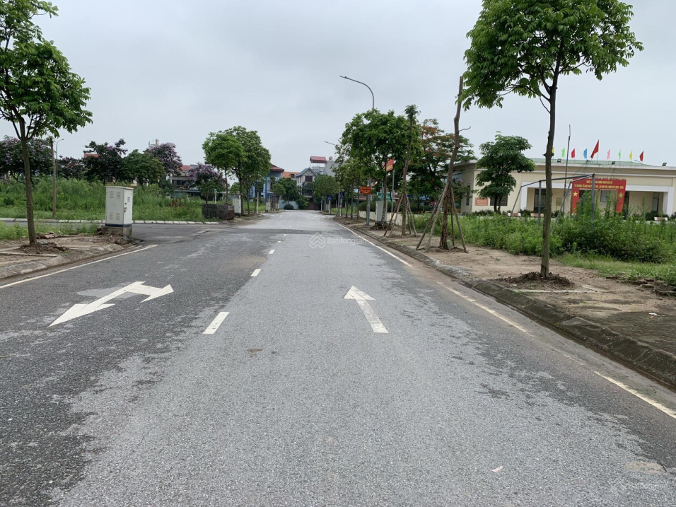 Bán gấp 60m2 MT: 4m đường 11m vỉa hè oto - Khu TĐC Trâu Quỳ - Gia Lâm view vườn hoa. Giá 88tr/m2