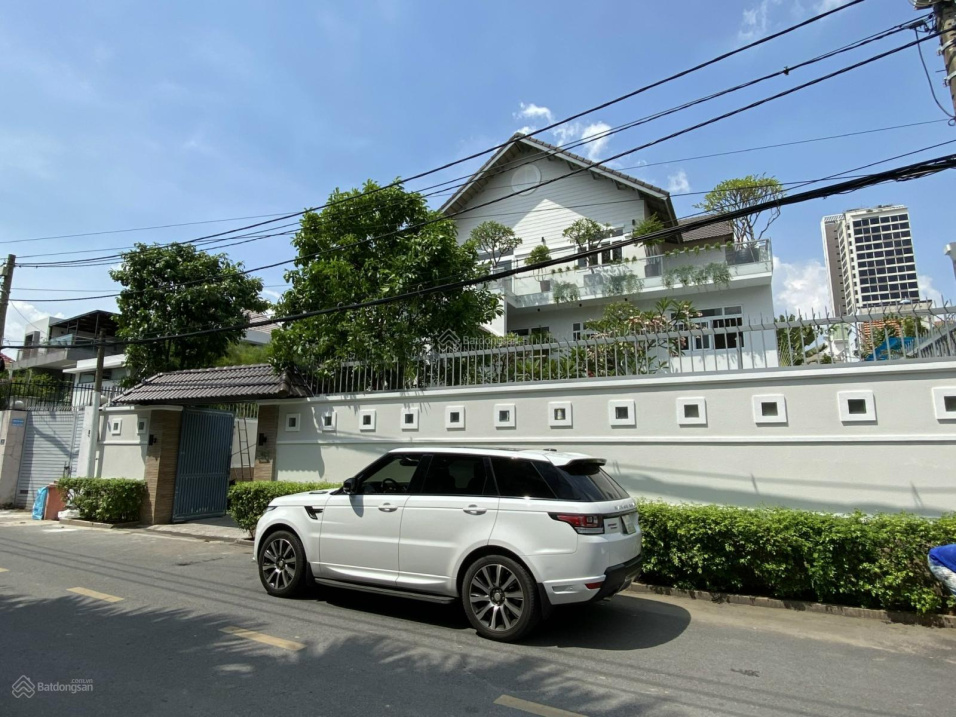 Bán gấp! Biệt thự hiện đại MT P. Thảo Điền, Q2 DT 19x23m, CN 459m2 giá 110tỷ TL, LH 0938 935 351