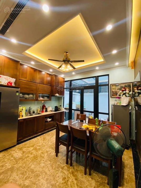 Bán gấp hơn 13 tỷ liền kề phố Nguyễn Văn Lộc mặt tiền khủng 7.6m*92m2 gần Highlands Coffee hầm gara