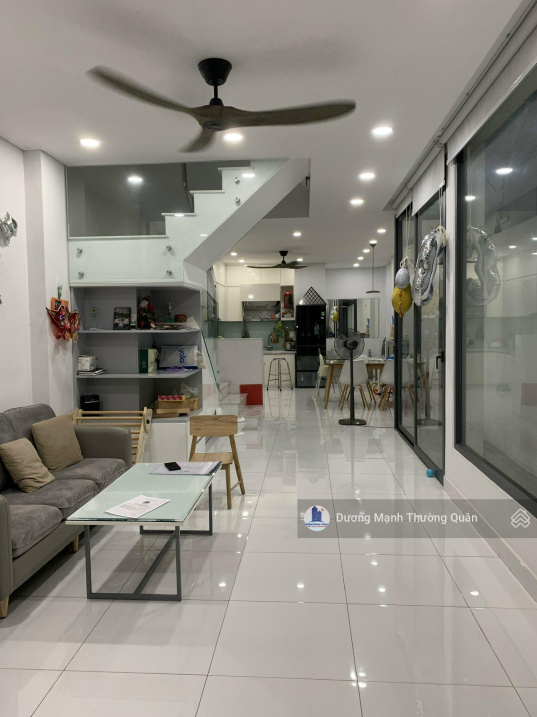 Bán gấp nhà HXH 339 Lê Văn Sỹ, Quận 3, DT 4.35x19m, trệt 2 lầu, giá 18.5 tỷ