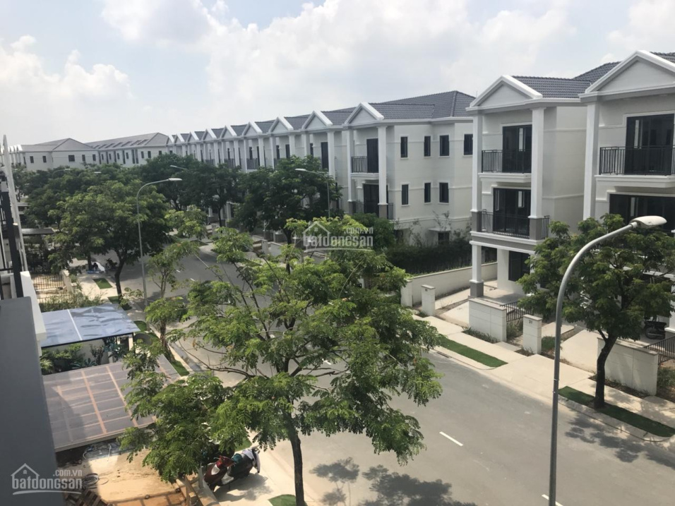 Bán gấp shophouse khu biệt thự Nine South đường 30m DT 122.5m2 full nội thất giá 13.5 tỷ 0931 777 200