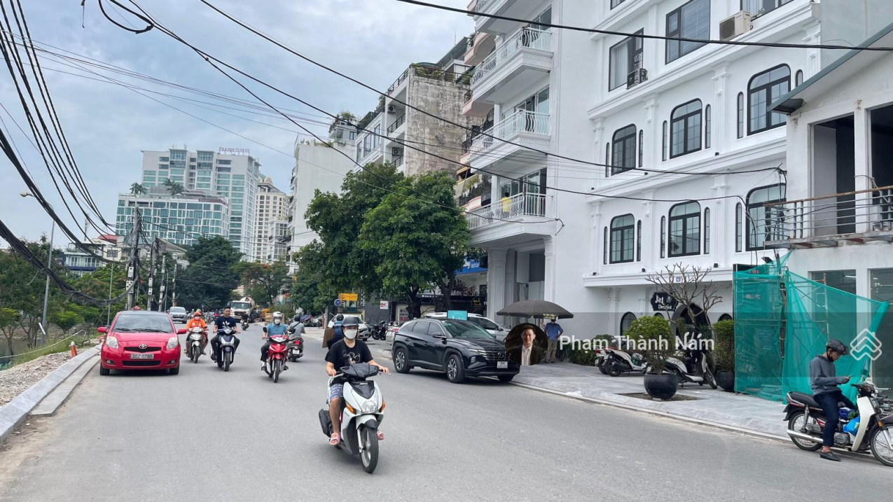 Bán gấp toà nhà lô góc 160m2 - 8 tầng tại mặt phố Xuân Diệu, Quảng An Tây Hồ Hà Nội, view Hồ Tây