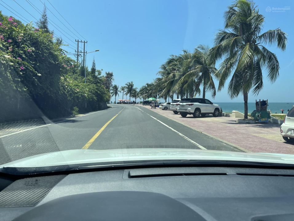 Bán hotel 1050m2 mặt tiền biển Nguyễn Đình Chiểu, Hàm Tiến