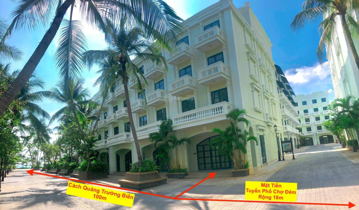 Bán khách sạn Waterfront PQ, hoàn thiện nội thất 14PN, có thang máy, hầm xe riêng, cách biển 100m