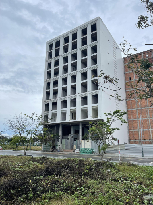 Bán khách sạn mới trung tâm Phan Thiết, diện tích 420m2 kết cấu 8 tầng công suất 80 phòng