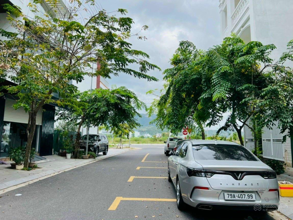 Bán lô đất mặt tiền đường B8 KĐT VCN Phước Hải NT