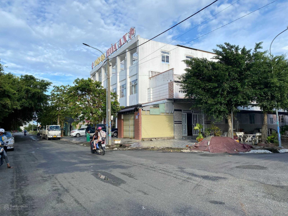 Bán lô góc đối diện quảng trường Trần Quang Khải, liền kề đảo Hoàng Gia đang hình thành