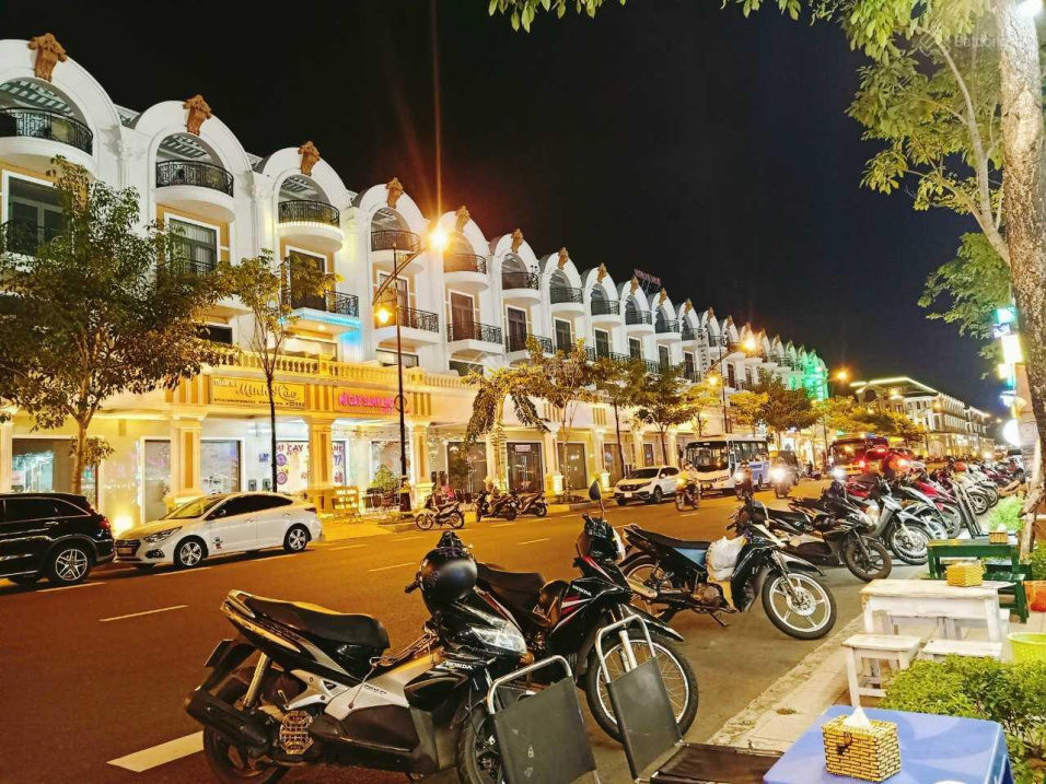 Bán nguyên cặp shophouse đối diện chợ Thái 10x24m 3 lầu view kinh doanh sầm uất, LH 0901 089 288