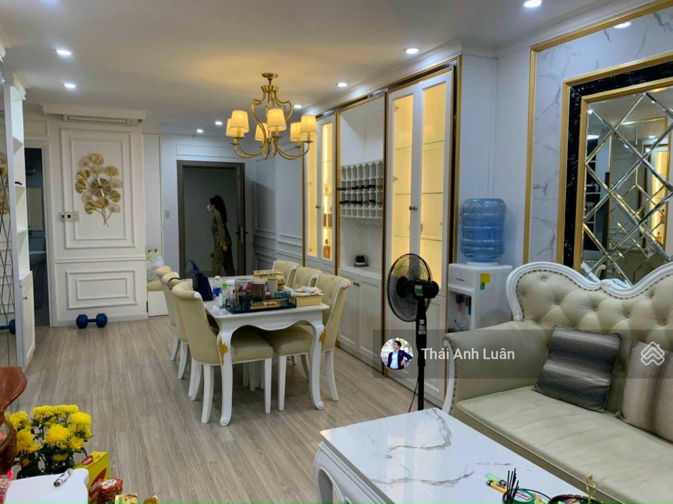 Bán nhà 1 đời chủ, ngay mặt tiền Hai Bà Trưng, Quận 1 ngay chợ Tân Định 90m2 (4,6x18m). 18,9 tỷ