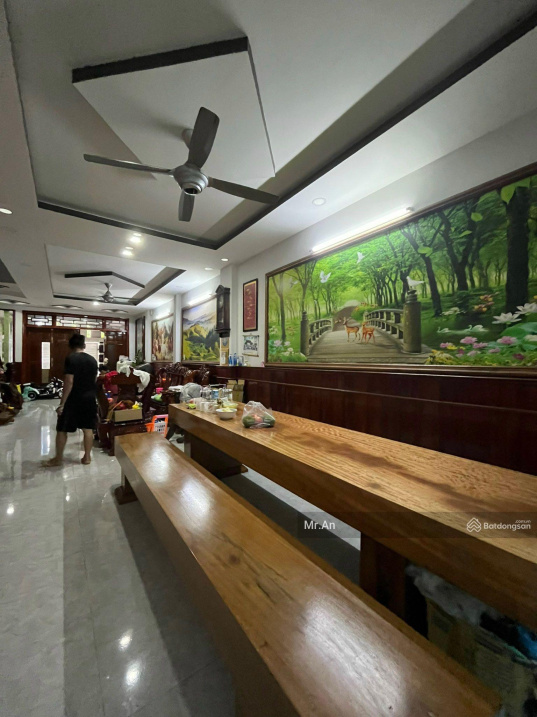 Bán nhà 4 lầu ốp gỗ sang trọng mặt đường Thích Quảng Đức, Phước Long B, Nha Trang 6,5 tỷ